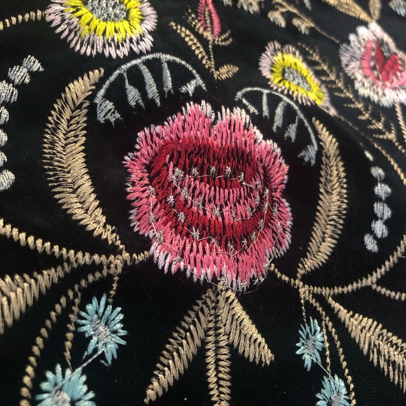 Elli White Velvet Floral Embroidered A-Line Skirt - Picture 2 of 5